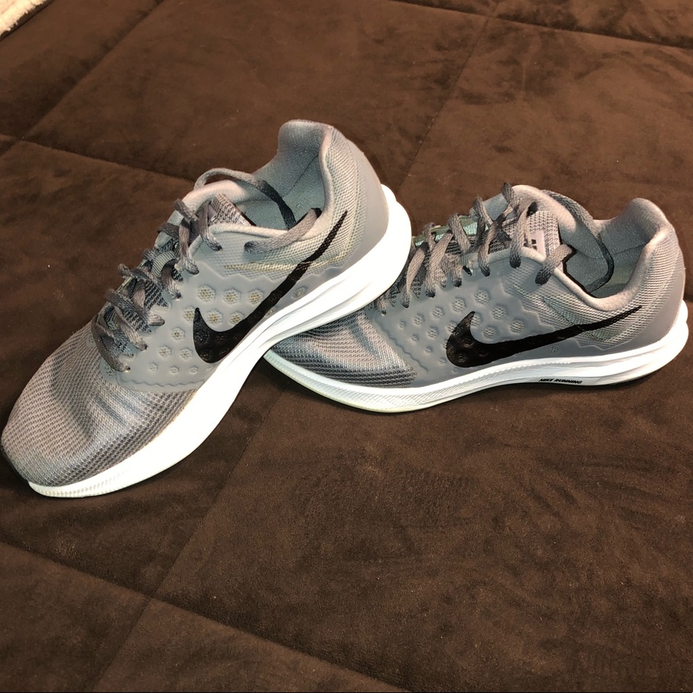 Nike Downshifter 7 Athletic Shoes—Men’s size 7.5